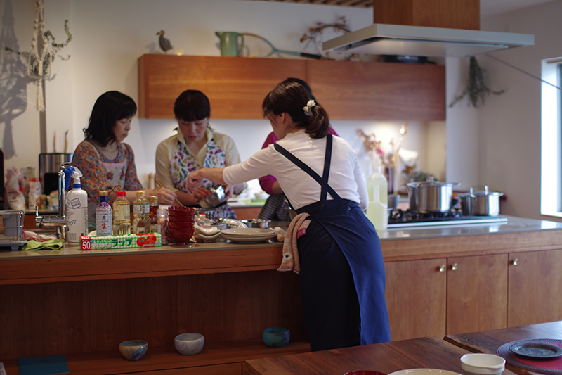 title: 05.12 fri | Page No,132 | No.2 | sync-furniture | 株式会社 SYNC | 福岡県 家具工房 | オーダーメイドキッチン