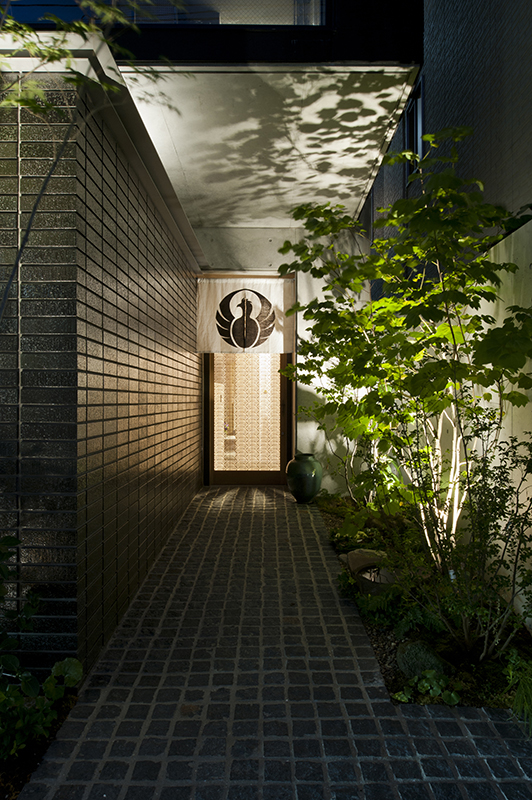 title: SHOP｜博多水炊き  とり田 | Page No,31 | No.1 | sync-furniture | 株式会社 SYNC | 福岡県 家具工房 | オーダーメイドキッチン