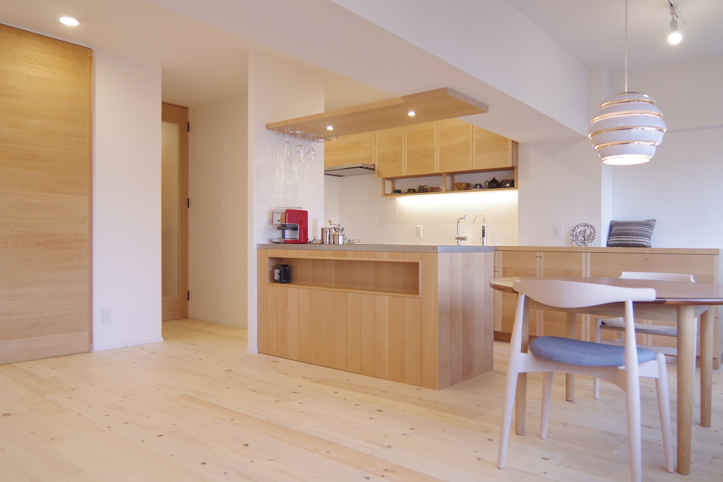 title: RENOVATION 05｜マンション | Page No,120 | No.18 | sync-furniture | 株式会社 SYNC | 福岡県 家具工房 | オーダーメイドキッチン