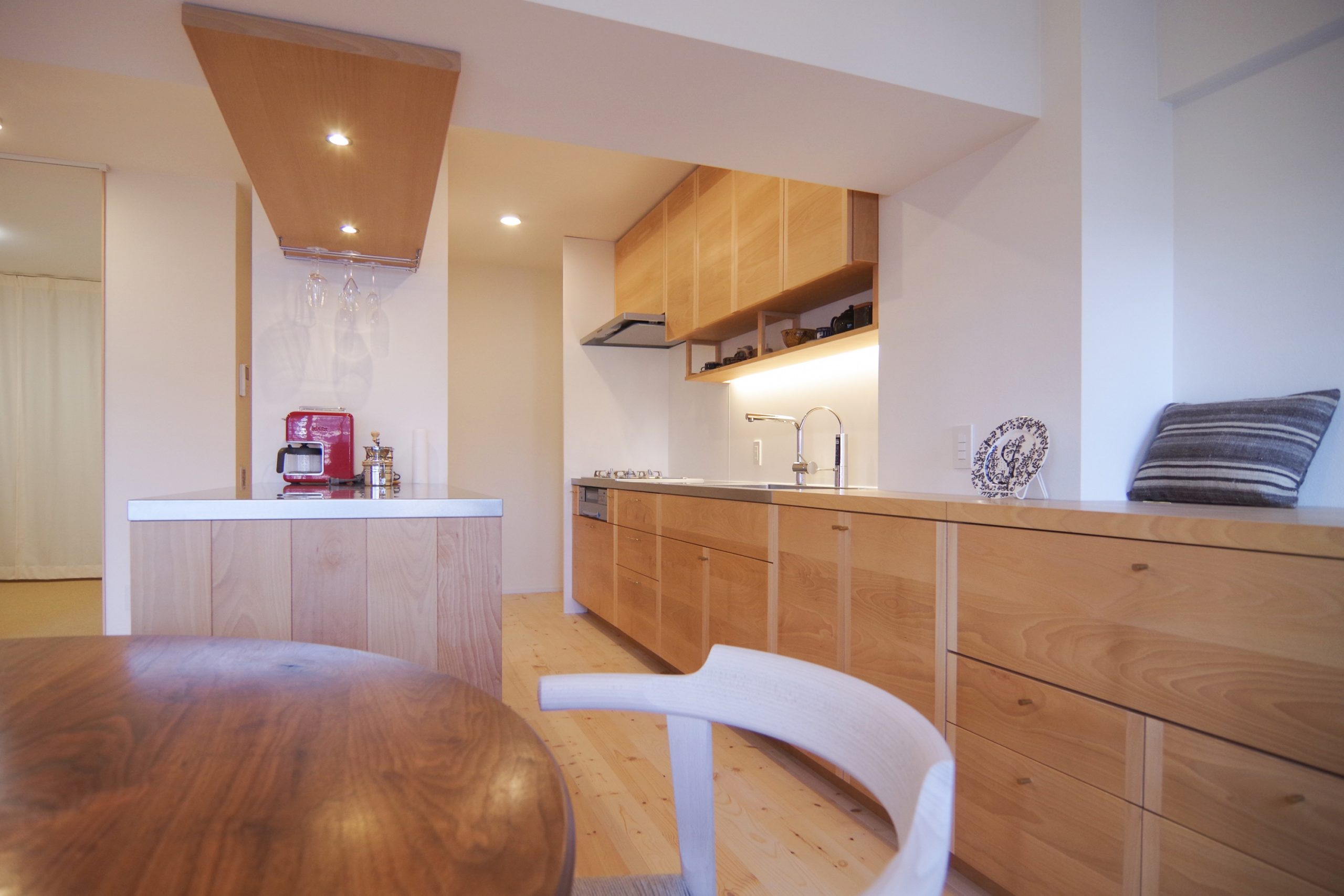 title: RENOVATION 05｜マンション | Page No,120 | No.21 | sync-furniture | 株式会社 SYNC | 福岡県 家具工房 | オーダーメイドキッチン