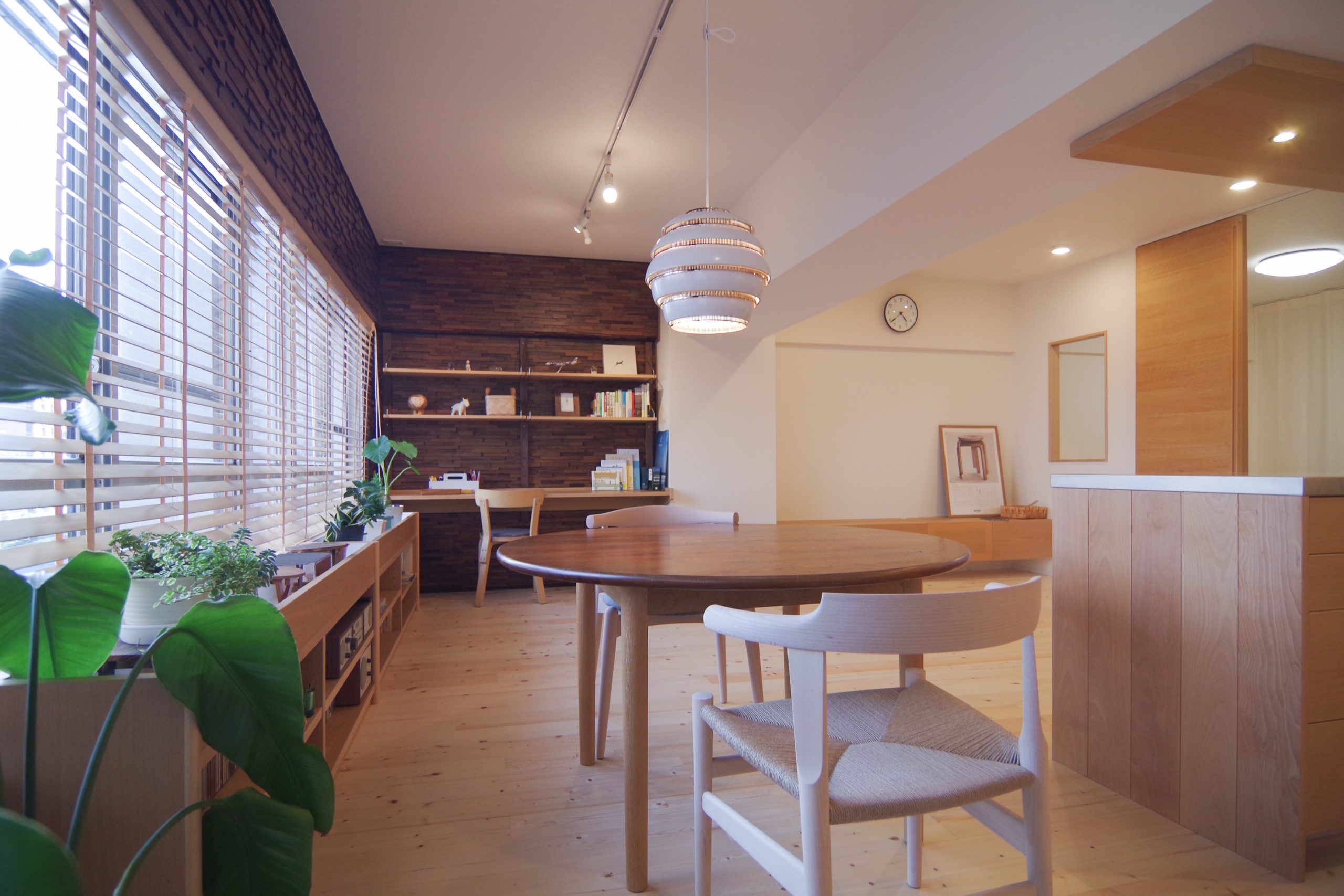 title: RENOVATION 05|マンション | Page No,120 | No.13 | sync-furniture | 株式会社 SYNC | 福岡県 家具工房 | オーダーメイドキッチン