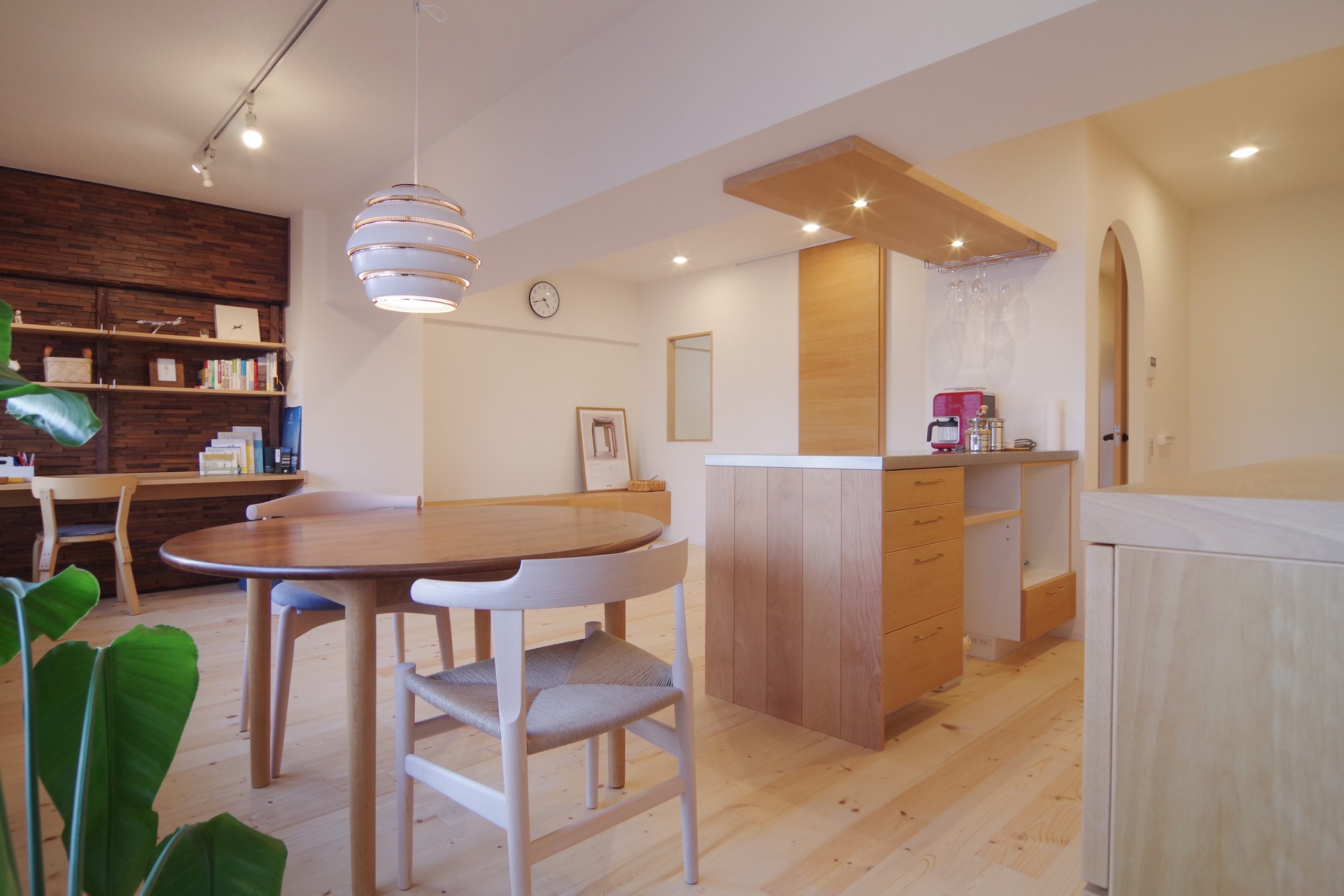 title: RENOVATION 05|マンション | Page No,120 | No.26 | sync-furniture | 株式会社 SYNC | 福岡県 家具工房 | オーダーメイドキッチン