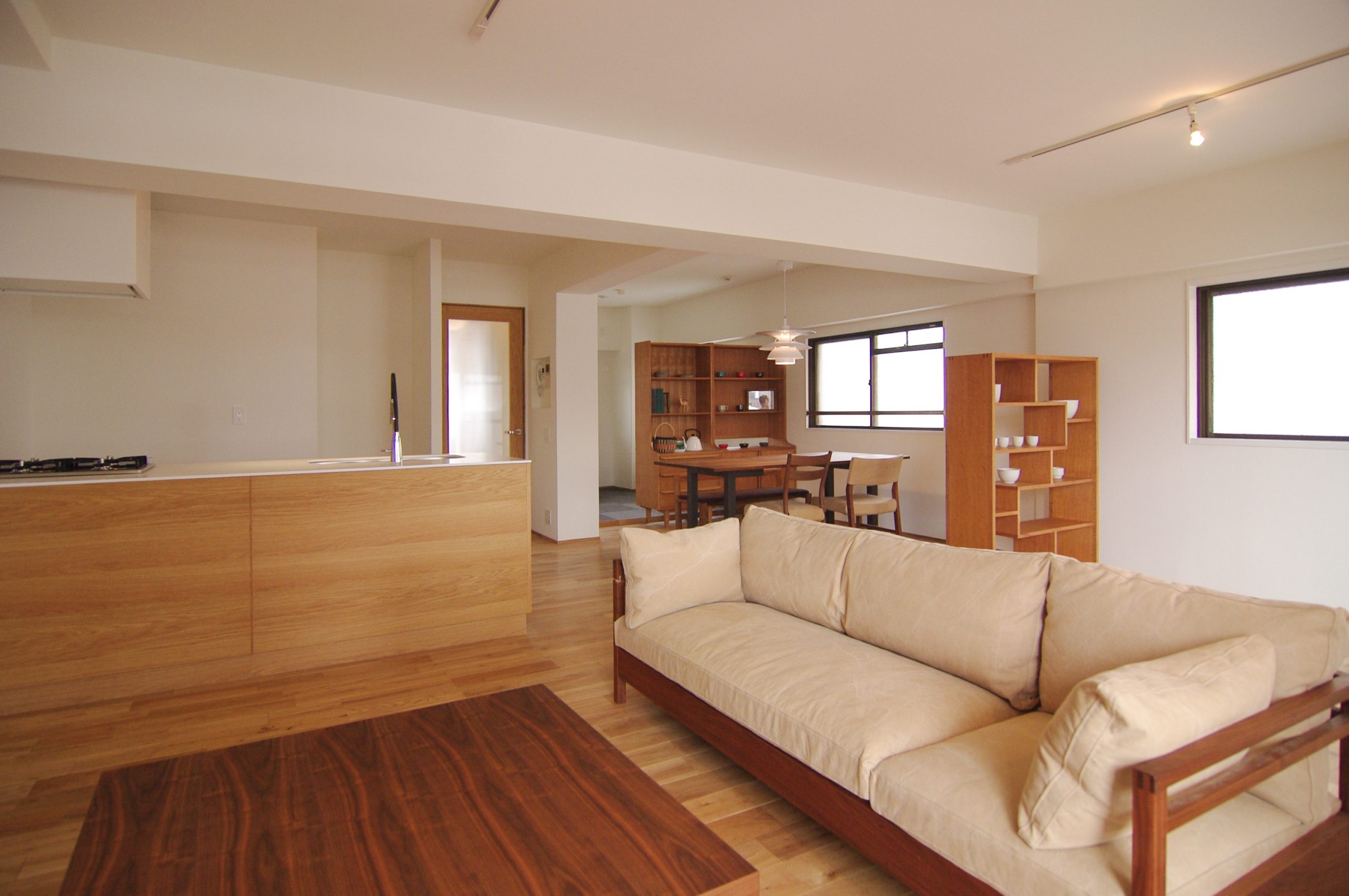 title: RENOVATION 03｜マンション | Page No,118 | No.28 | sync-furniture | 株式会社 SYNC | 福岡県 家具工房 | オーダーメイドキッチン