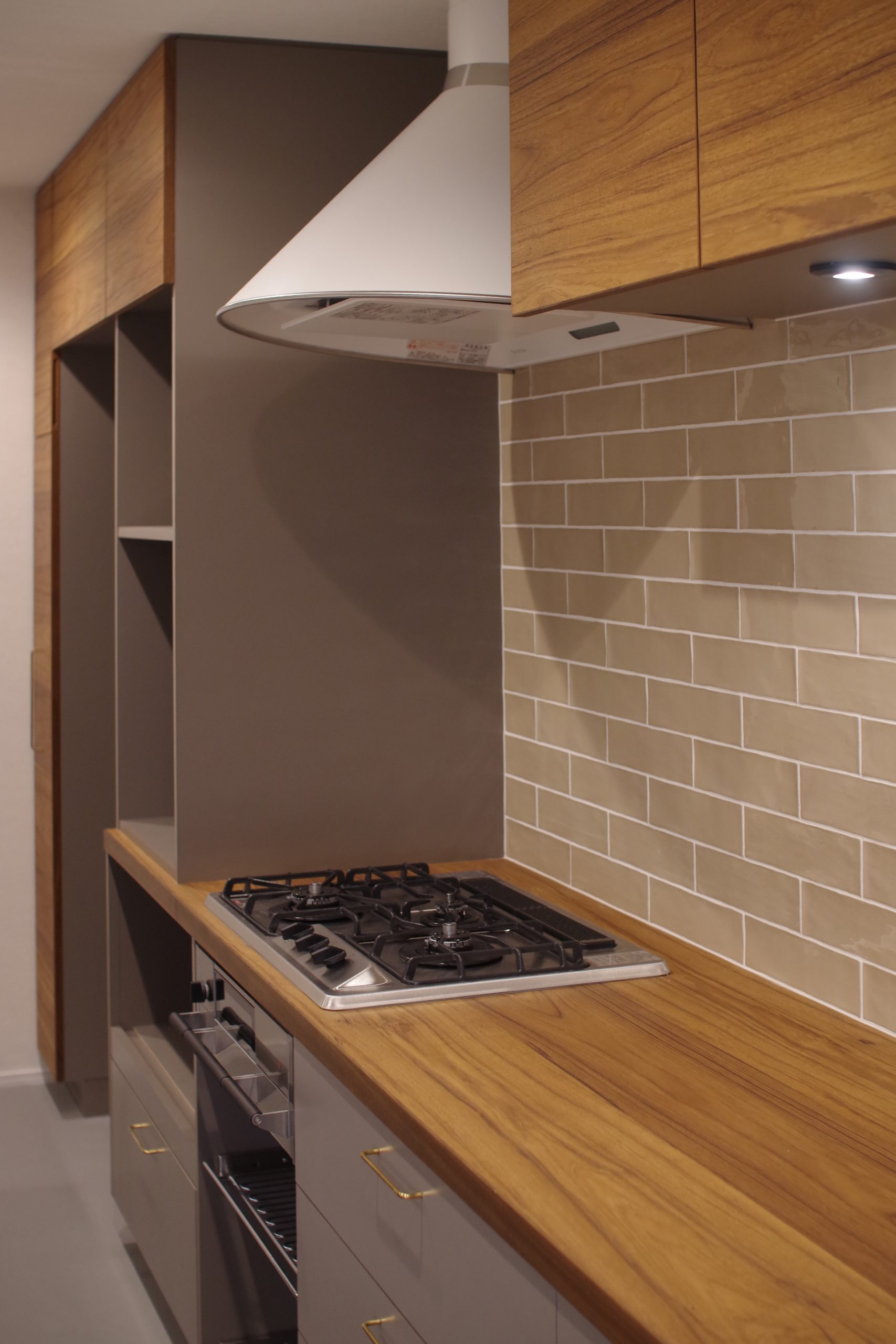 title: RENOVATION 07｜マンション | Page No,235 | No.16 | sync-furniture | 株式会社 SYNC | 福岡県 家具工房 | オーダーメイドキッチン