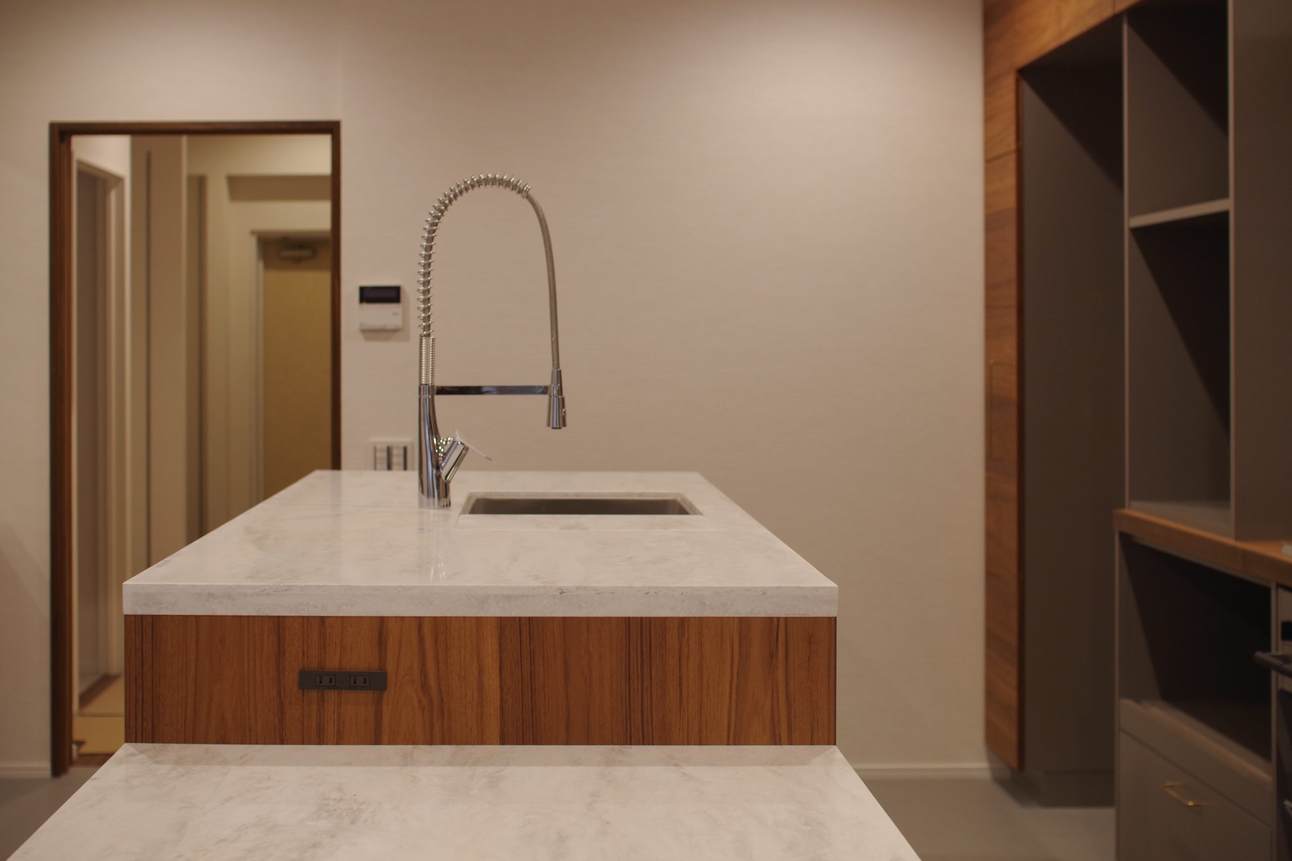 title: RENOVATION 07｜マンション | Page No,235 | No.13 | sync-furniture | 株式会社 SYNC | 福岡県 家具工房 | オーダーメイドキッチン