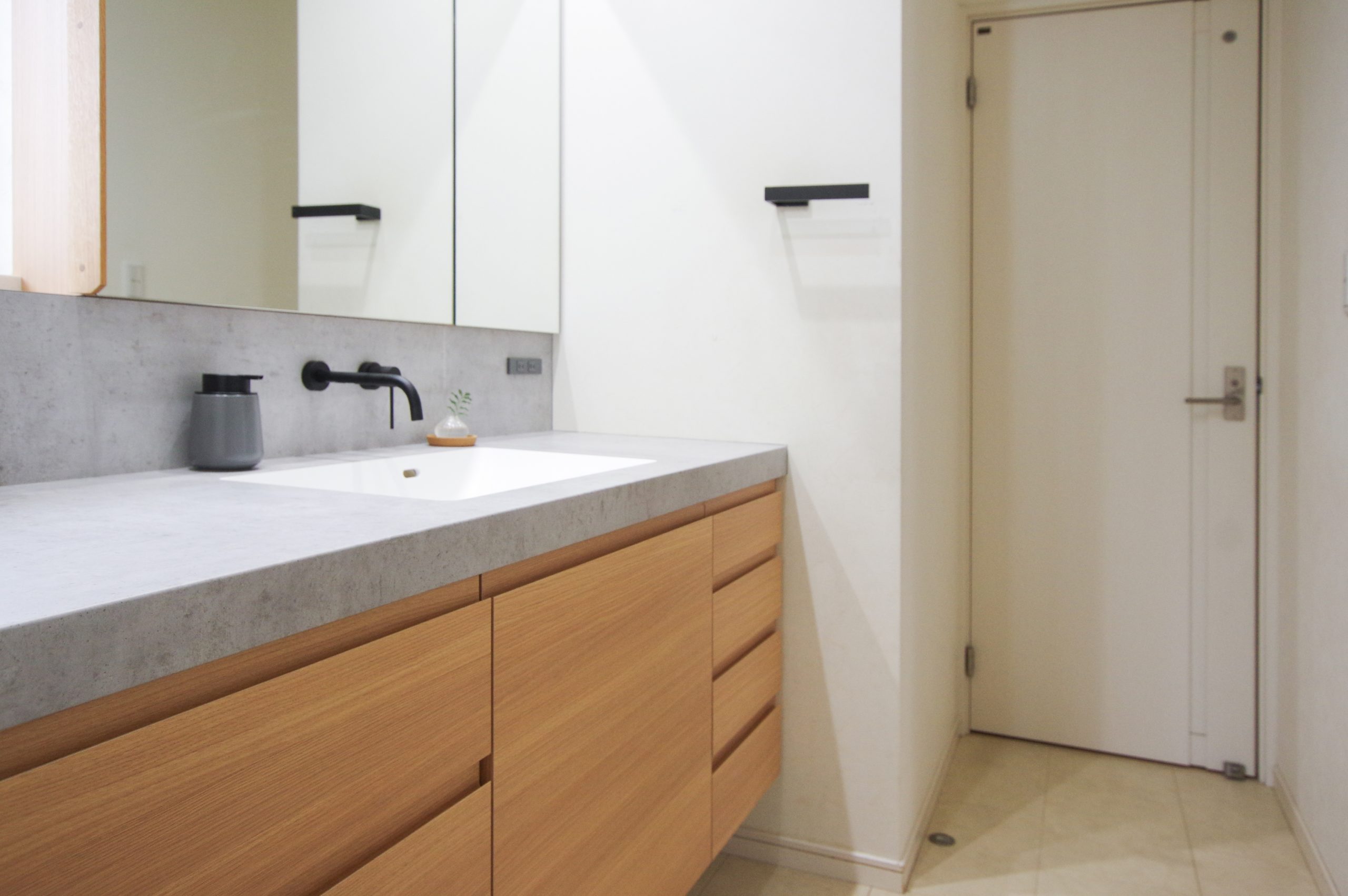 title: RENOVATION 08｜戸建て | Page No,480 | No.19 | sync-furniture | 株式会社 SYNC | 福岡県 家具工房 | オーダーメイドキッチン