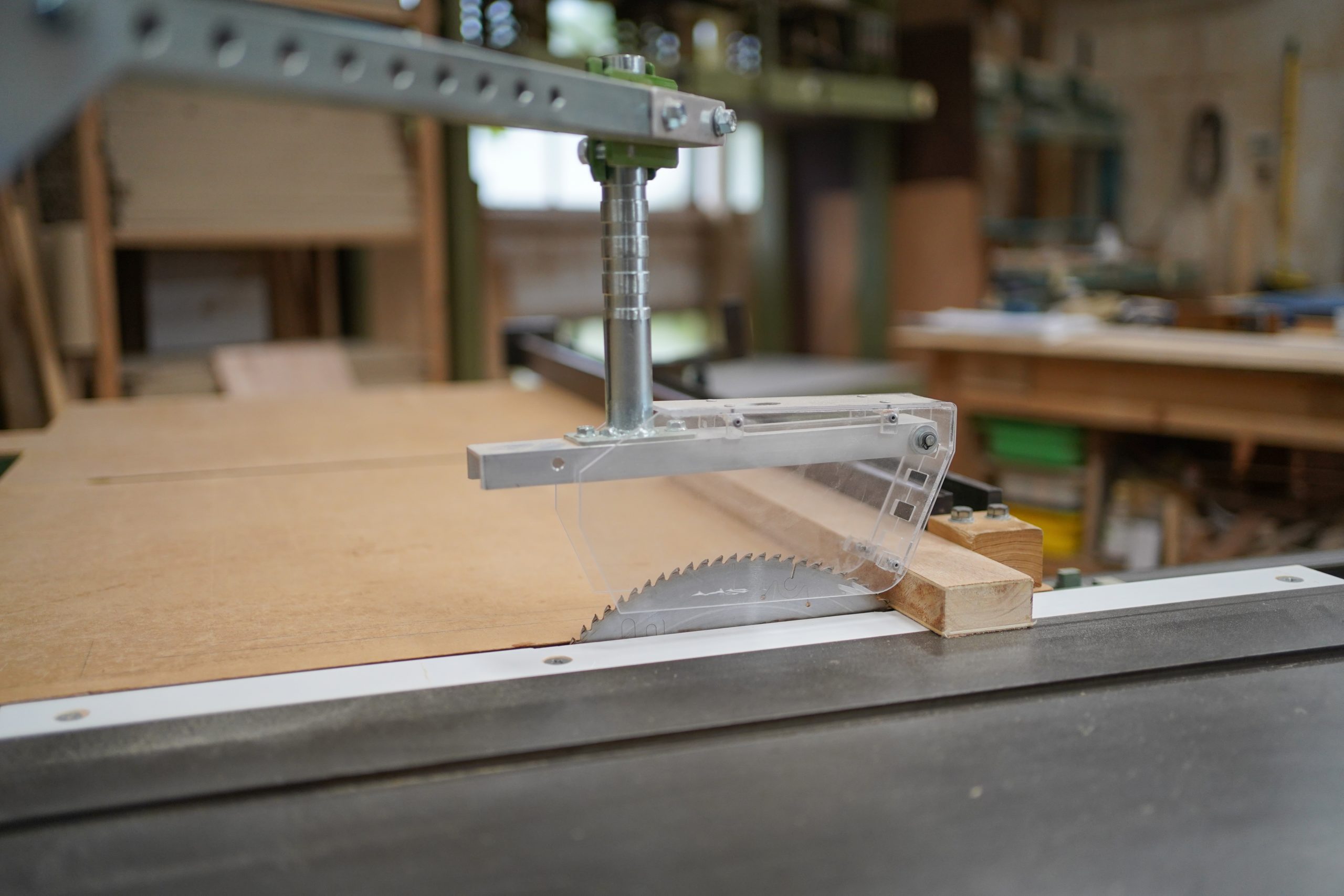 title: 09.05｜恐れていた事態発生… | Page No,606 | No.1 | sync-furniture | 株式会社 SYNC | 福岡県 家具工房 | オーダーメイドキッチン