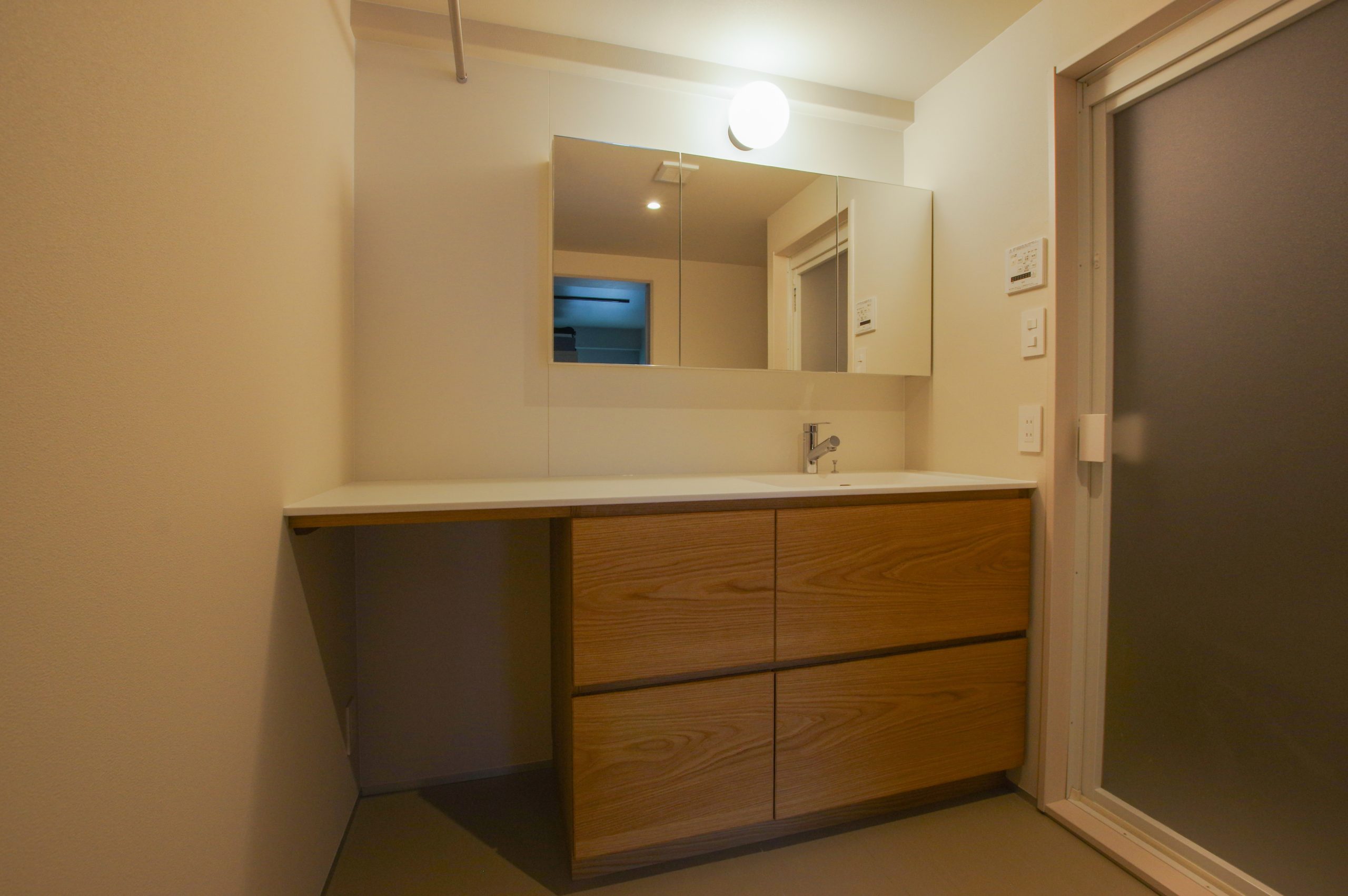 title: RENOVATION 11｜マンション | Page No,622 | No.22 | sync-furniture | 株式会社 SYNC | 福岡県 家具工房 | オーダーメイドキッチン