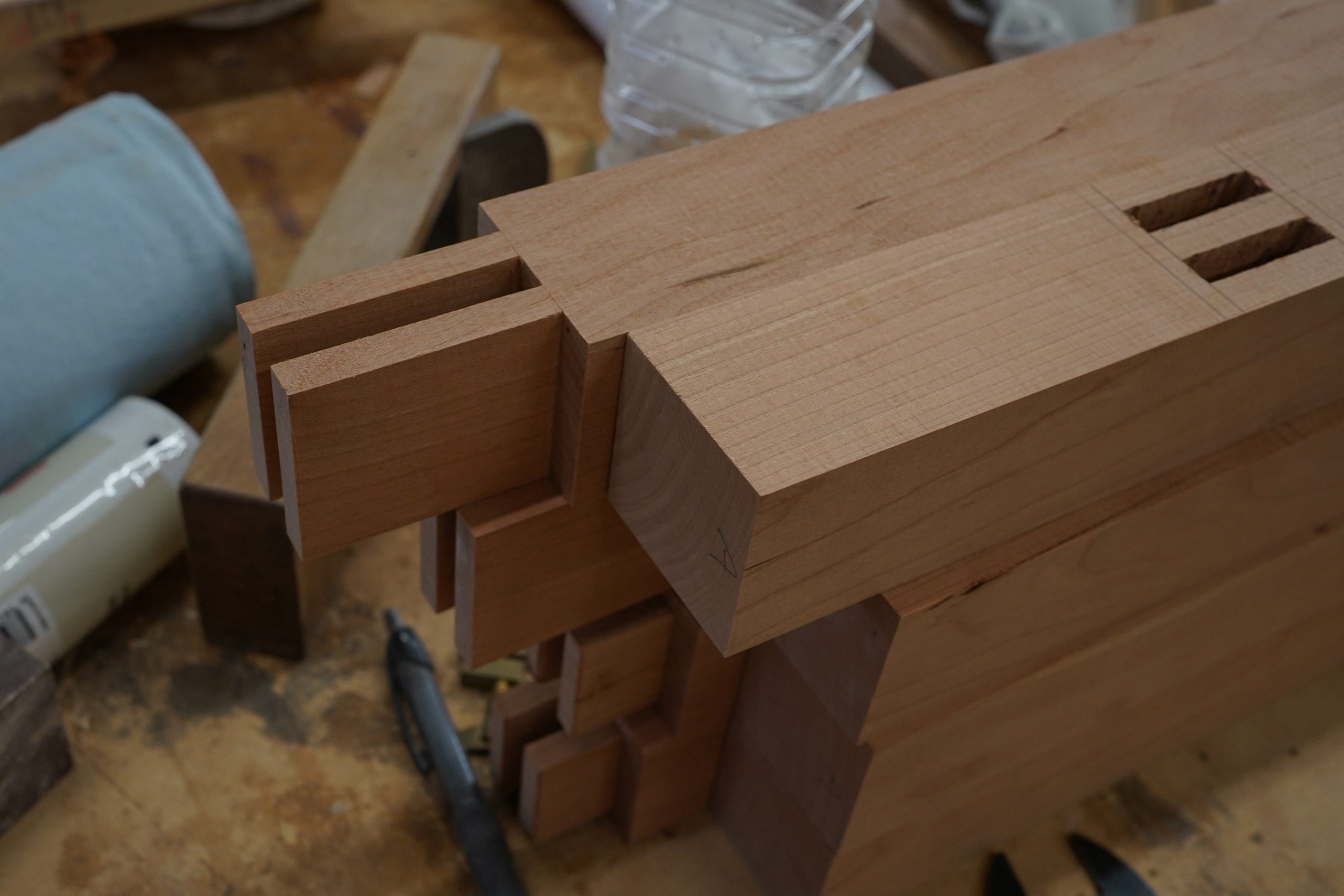 title: 12.16｜木材同士をつなぐ継手 | Page No,640 | No.4 | sync-furniture | 株式会社 SYNC | 福岡県 家具工房 | オーダーメイドキッチン