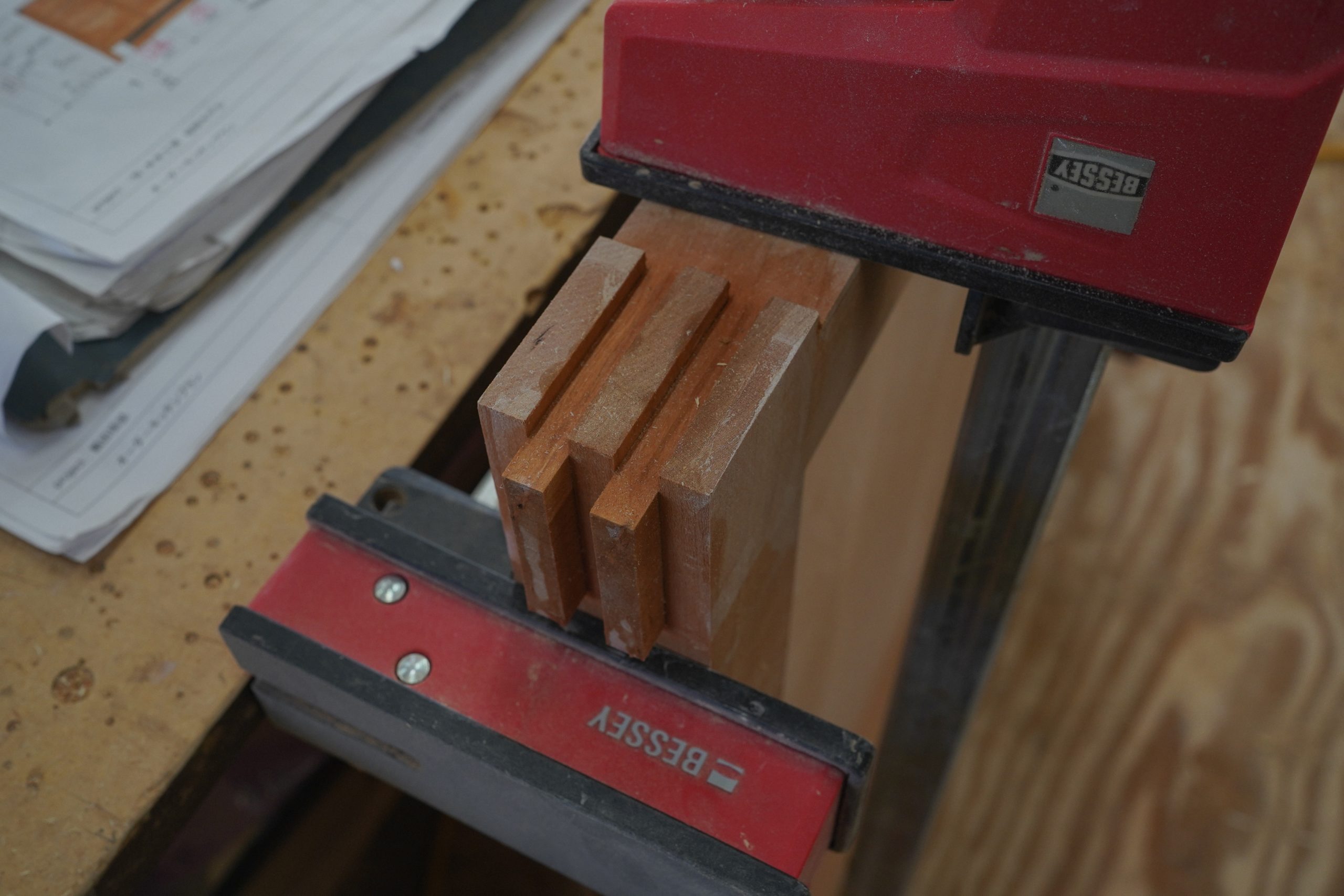 title: 12.19｜職人技が光るほぞ組み | Page No,642 | No.2 | sync-furniture | 株式会社 SYNC | 福岡県 家具工房 | オーダーメイドキッチン