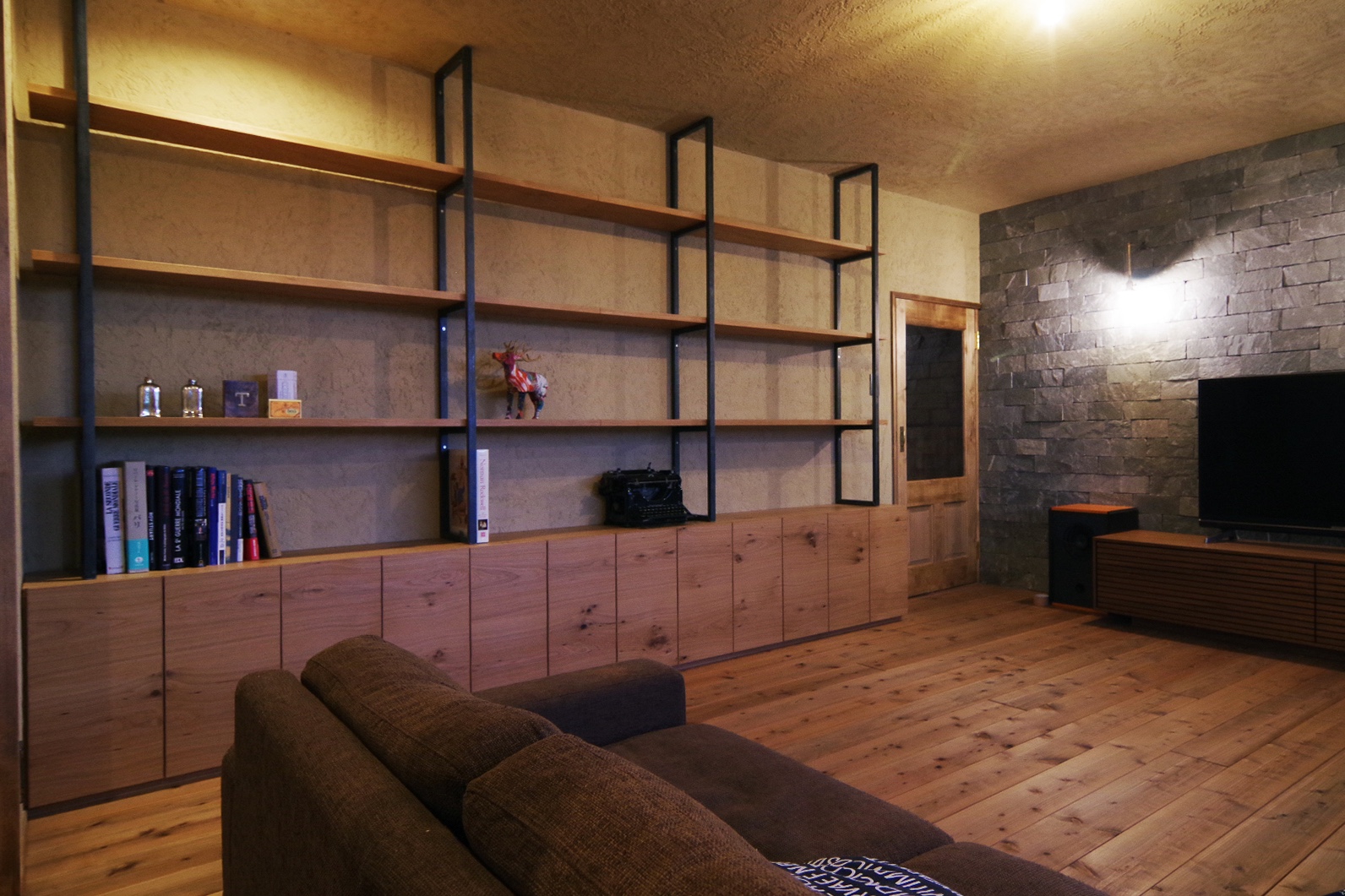 title: HOUSE 82 | Page No,89 | No.2 | sync-furniture | 株式会社 SYNC | 福岡県 家具工房 | オーダーメイドキッチン