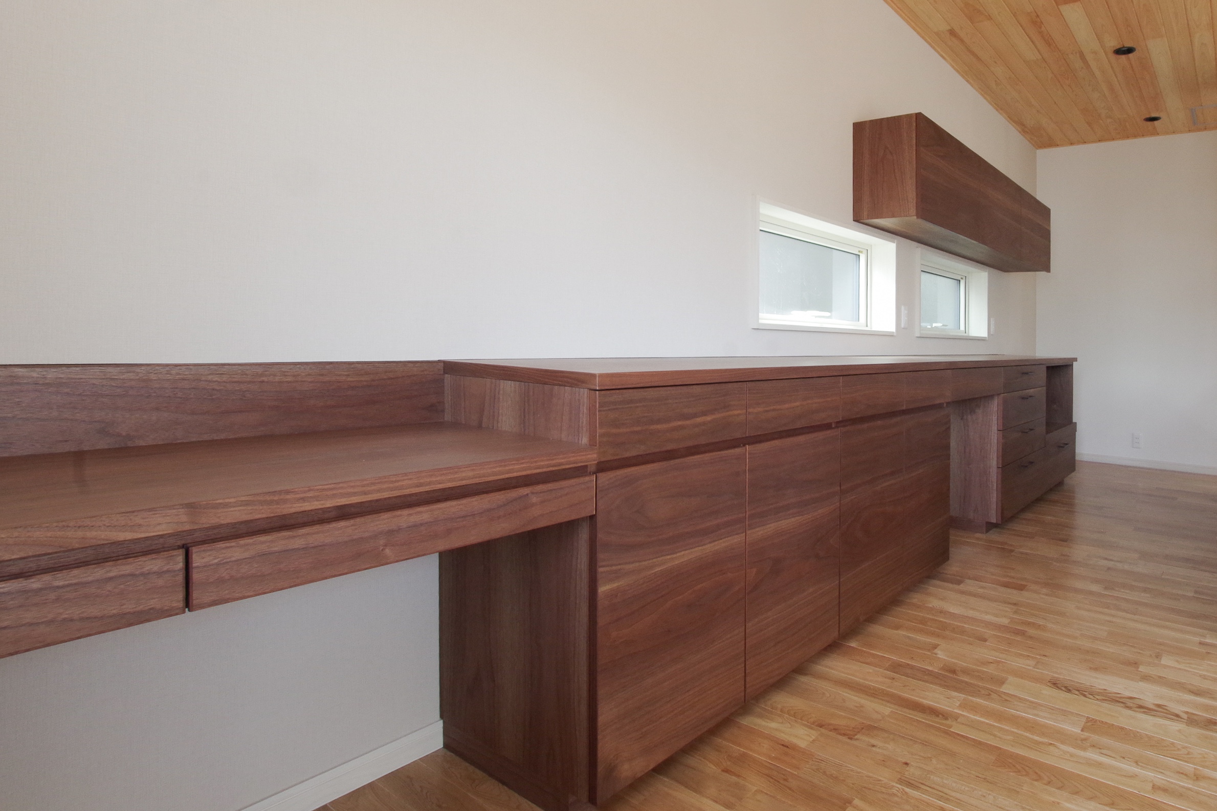 title: HOUSE 109 | Page No,120 | No.2 | sync-furniture | 株式会社 SYNC | 福岡県 家具工房 | オーダーメイドキッチン