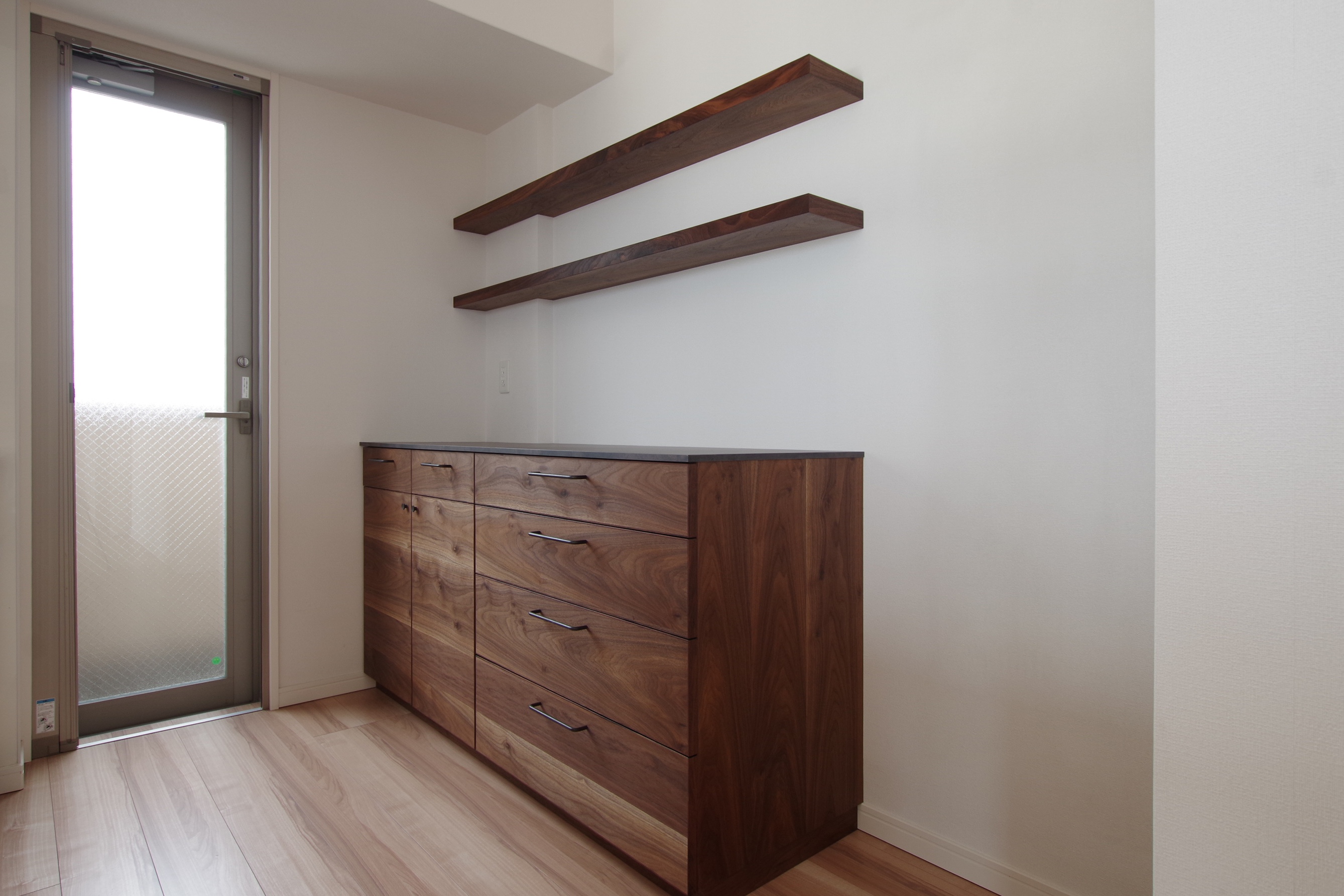 title: HOUSE 119 | Page No,130 | No.1 | sync-furniture | 株式会社 SYNC | 福岡県 家具工房 | オーダーメイドキッチン