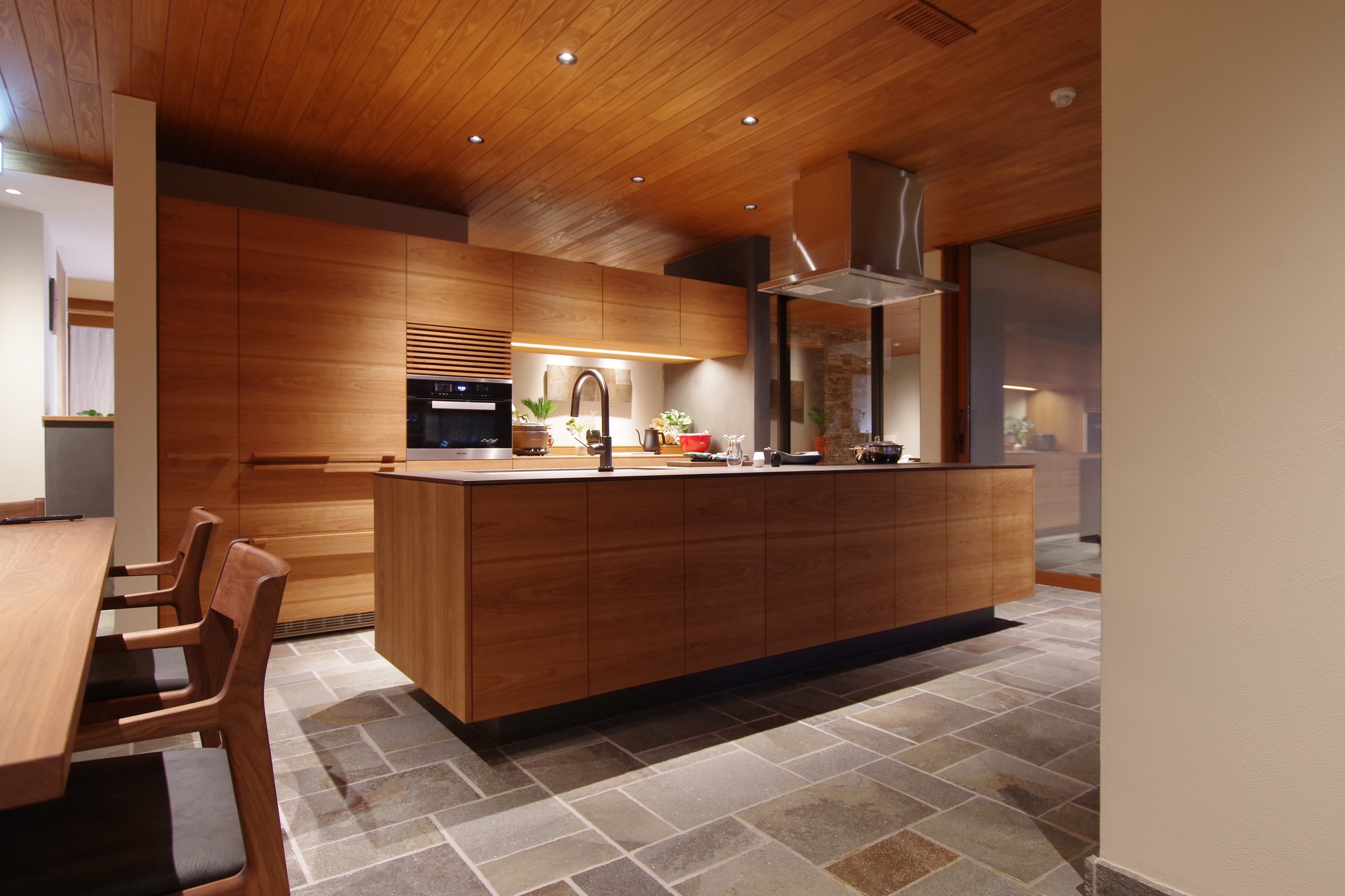 title: HOUSE 127 | Page No,138 | No.1 | sync-furniture | 株式会社 SYNC | 福岡県 家具工房 | オーダーメイドキッチン