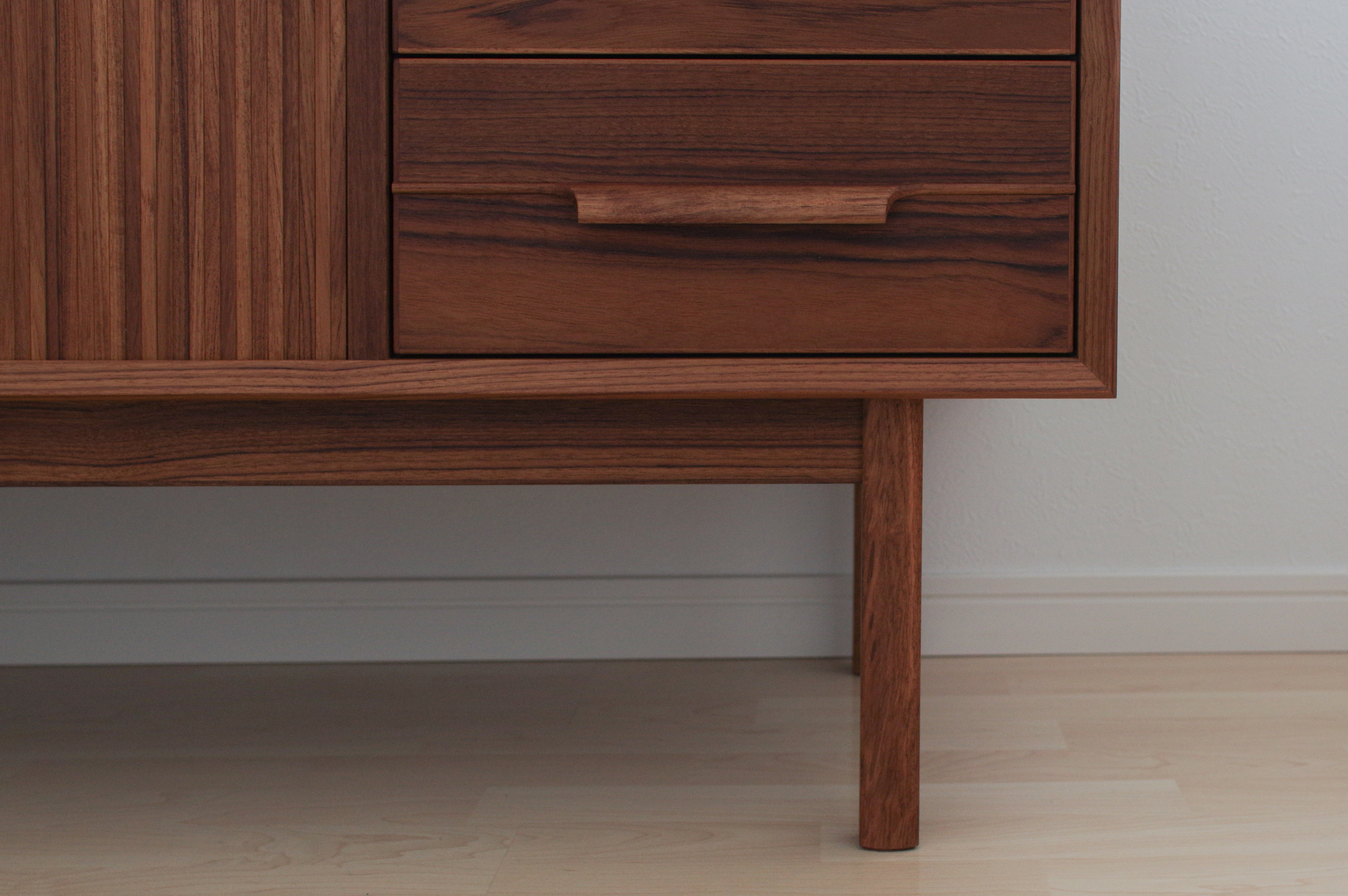 title: HOUSE 183 | Page No,196 | No.5 | sync-furniture | 株式会社 SYNC | 福岡県 家具工房 | オーダーメイドキッチン