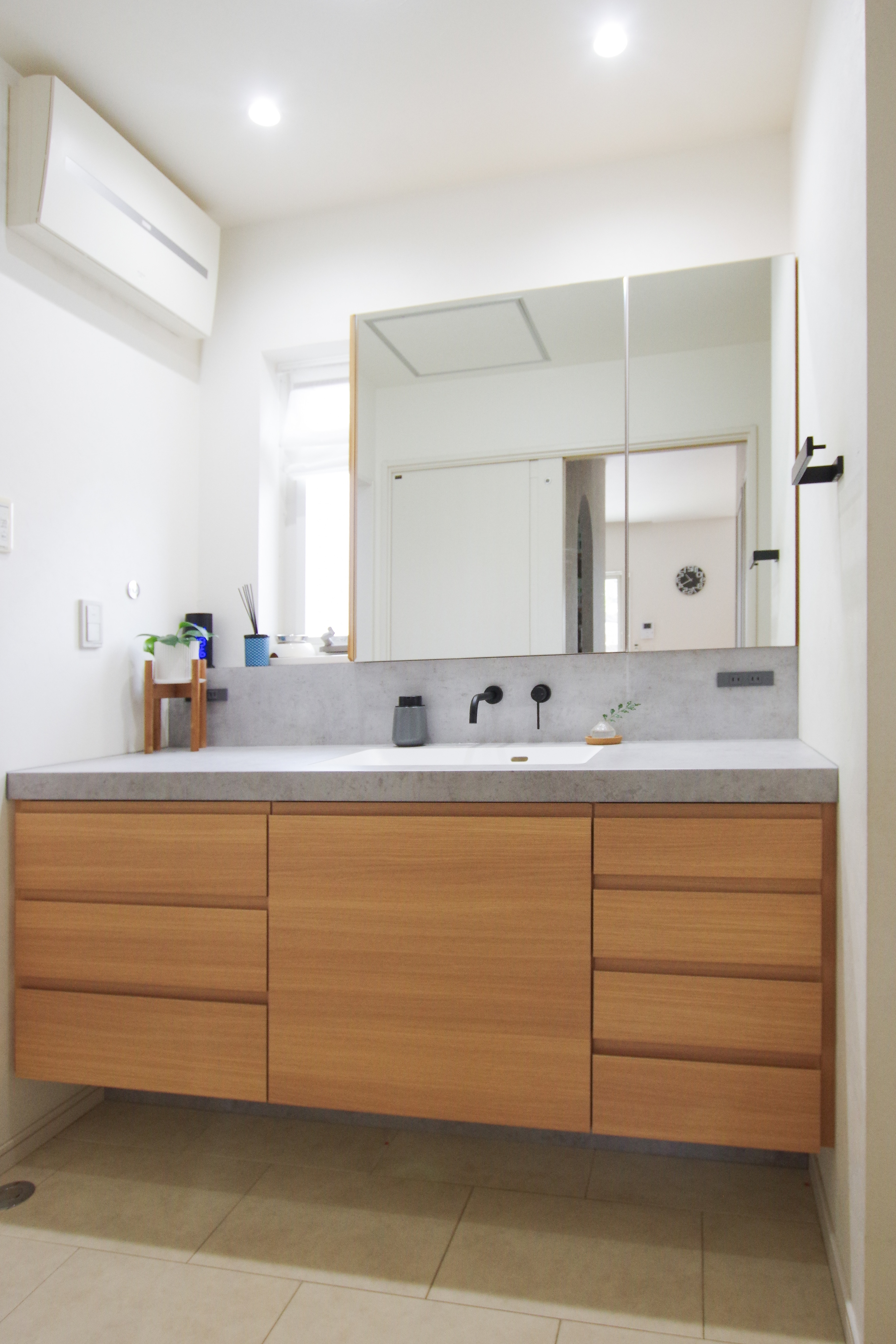 title: HOUSE 198 | Page No,211 | No.17 | sync-furniture | 株式会社 SYNC | 福岡県 家具工房 | オーダーメイドキッチン