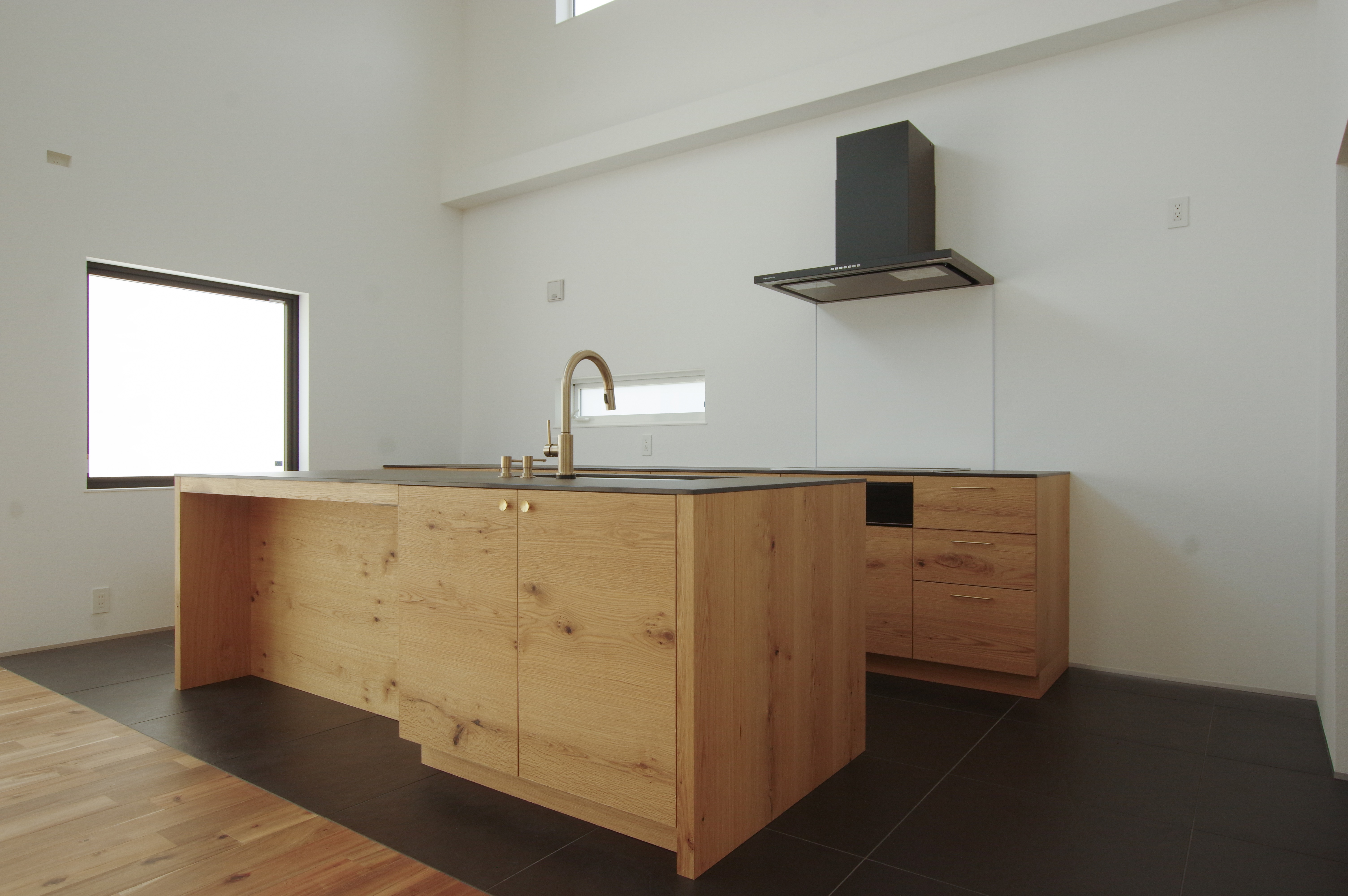 title: HOUSE 226 | Page No,239 | No.3 | sync-furniture | 株式会社 SYNC | 福岡県 家具工房 | オーダーメイドキッチン