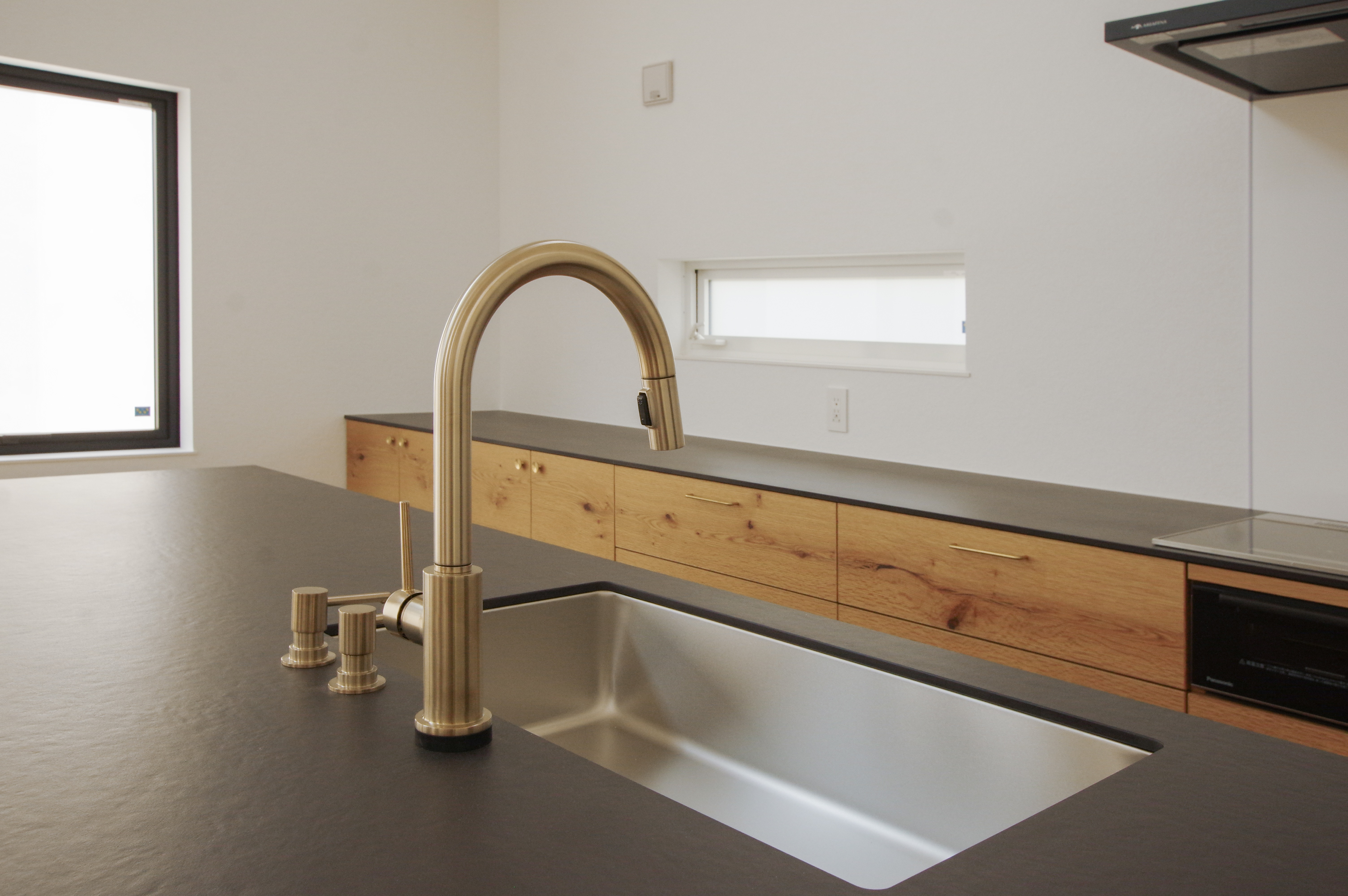 title: HOUSE 226 | Page No,239 | No.6 | sync-furniture | 株式会社 SYNC | 福岡県 家具工房 | オーダーメイドキッチン