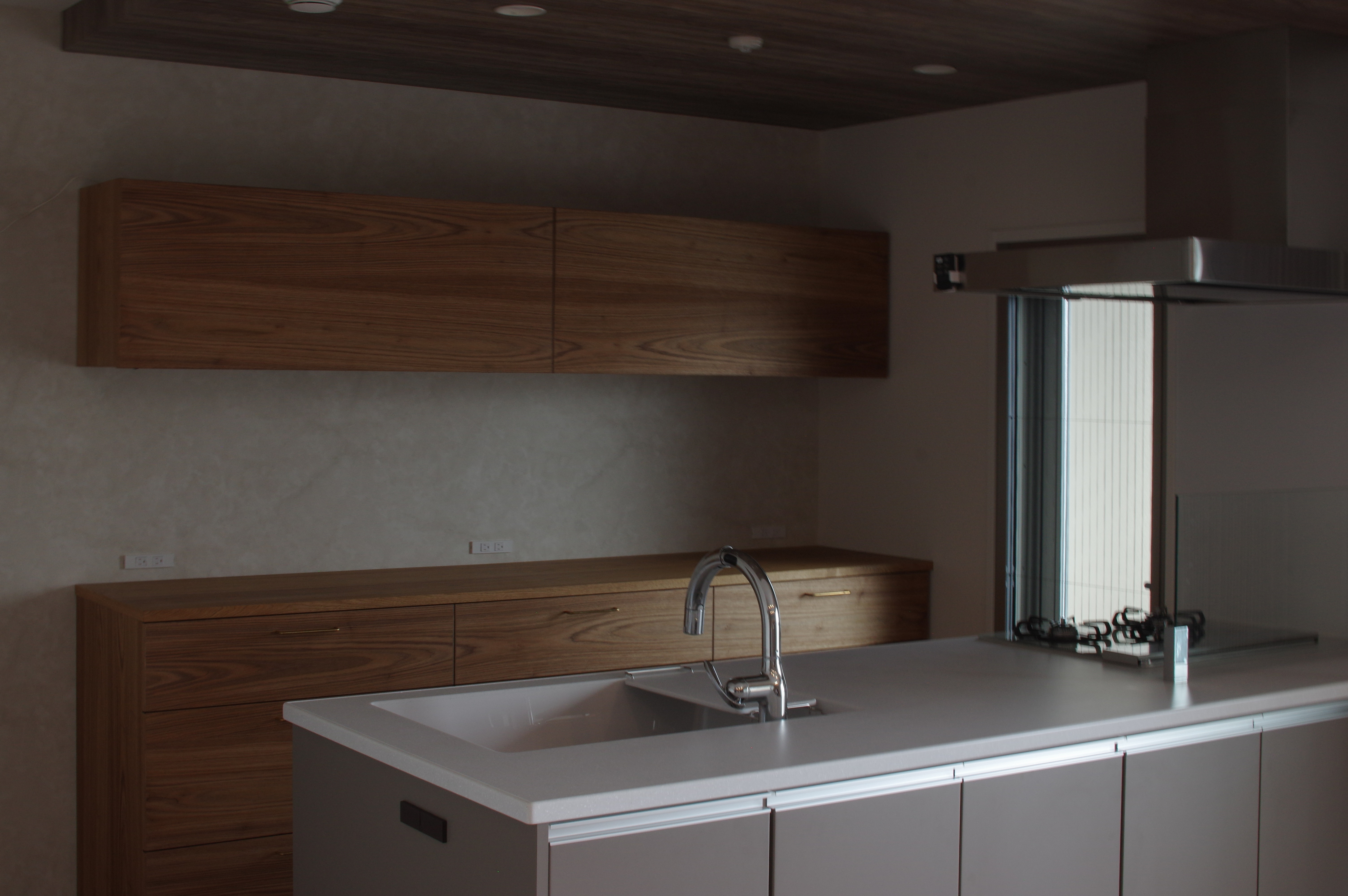 title: HOUSE 272 | Page No,290 | No.4 | sync-furniture | 株式会社 SYNC | 福岡県 家具工房 | オーダーメイドキッチン