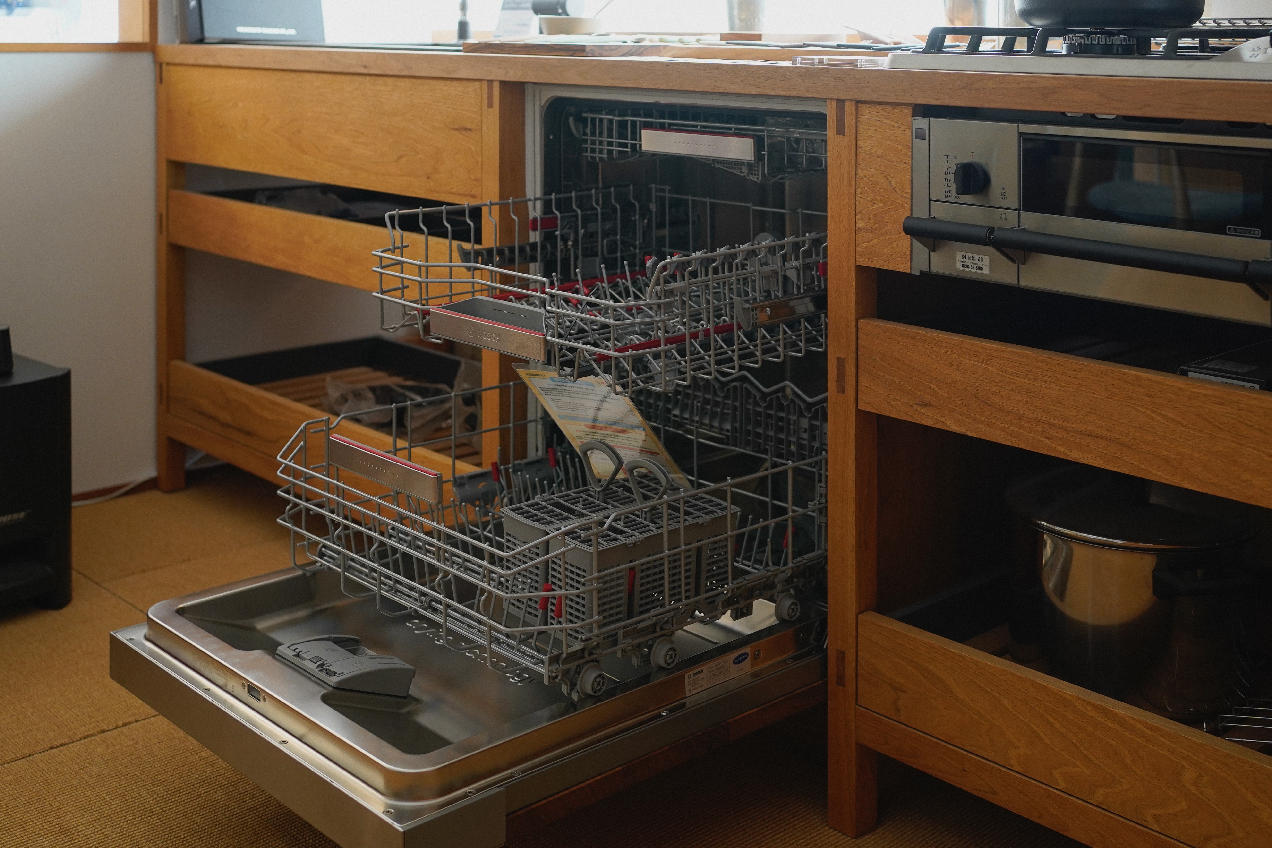 title: 展示中の設備機器 | Page No,296 | No.2 | sync-furniture | 株式会社 SYNC | 福岡県 家具工房 | オーダーメイドキッチン