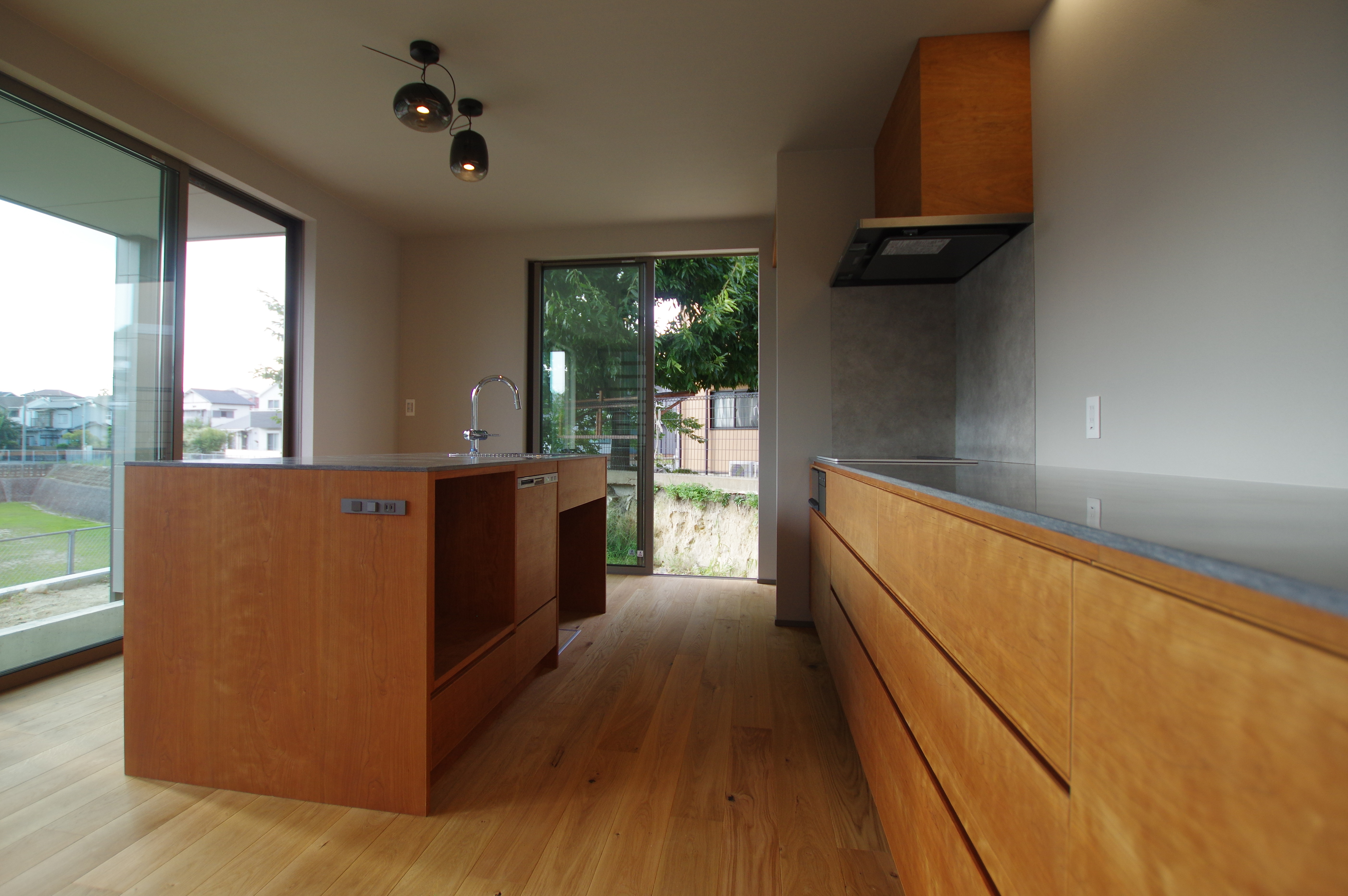 title: コンセントの配置 | Page No,298 | No.4 | sync-furniture | 株式会社 SYNC | 福岡県 家具工房 | オーダーメイドキッチン